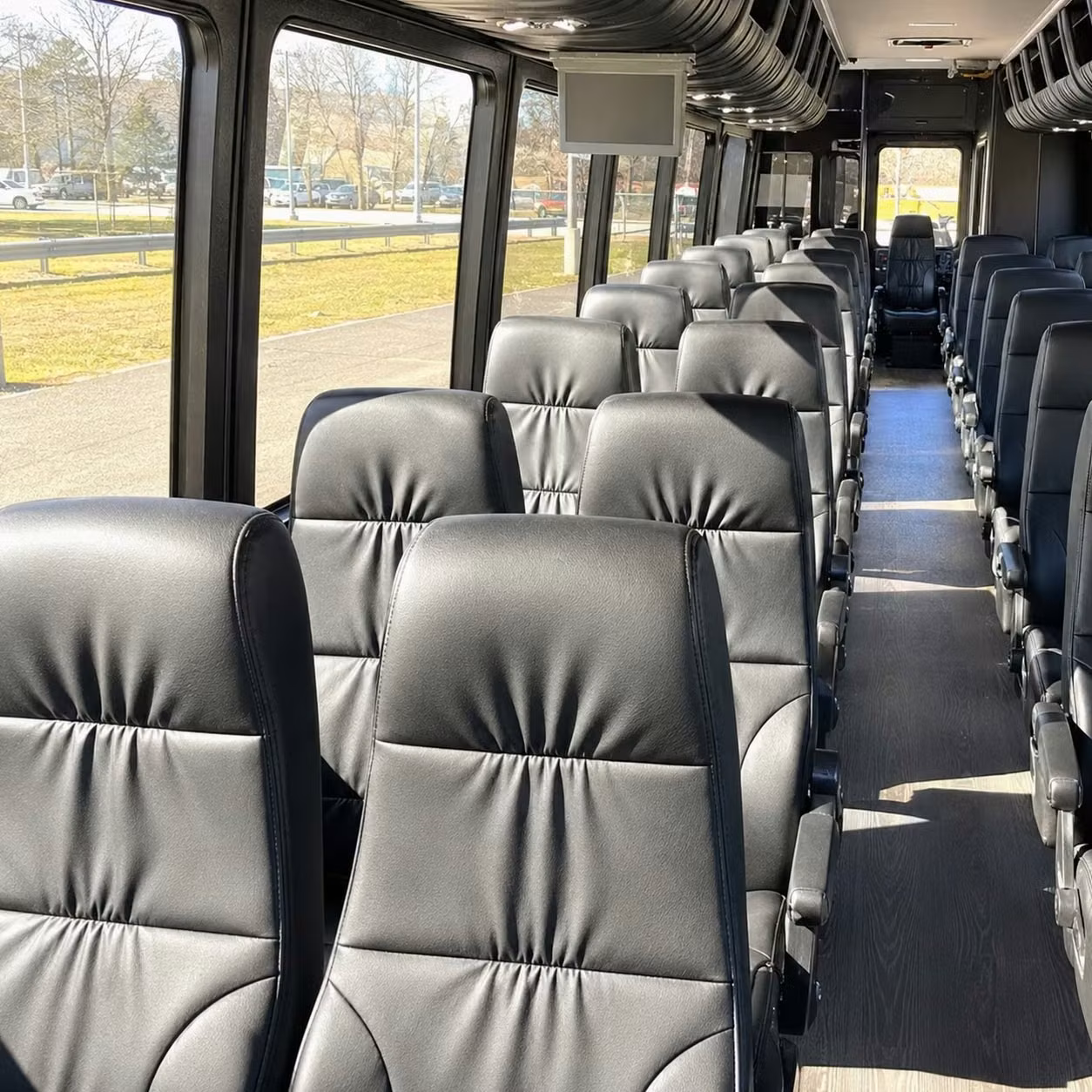 vineland 28 passenger minibus rental